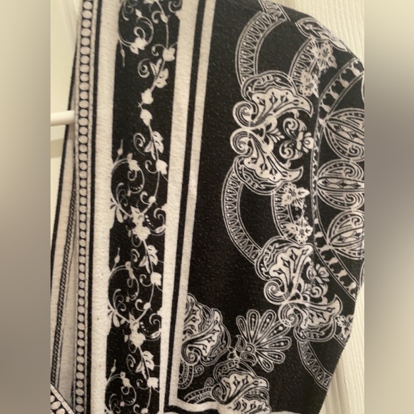 Ultra Flirt navy blue and white paisley/aztec beach coverup or sundress size sm - Picture 2 of 4